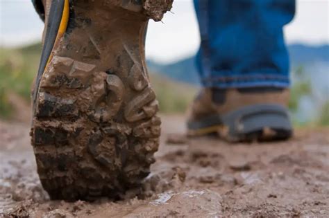 How to Clean Hiking Boots - coolhikinggear.com