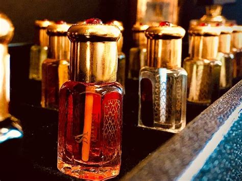 Attar vs Perfume- Which one is for you?