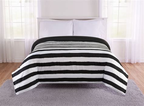 Red Label Black And White Stripe Printed Reversible Comforter Twin ...