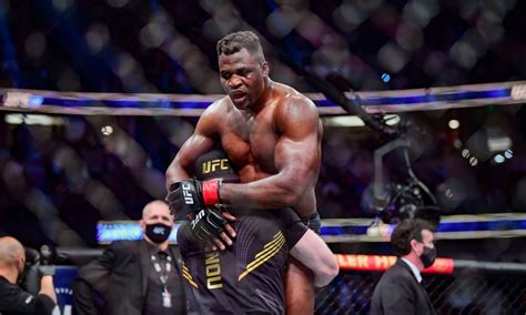 Francis Ngannou opens up on knee injury prior to UFC 270