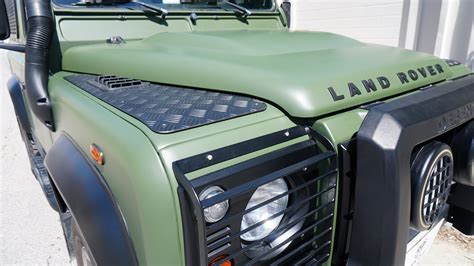 Land Rover Defender - Military Green wrap | WrapStyle