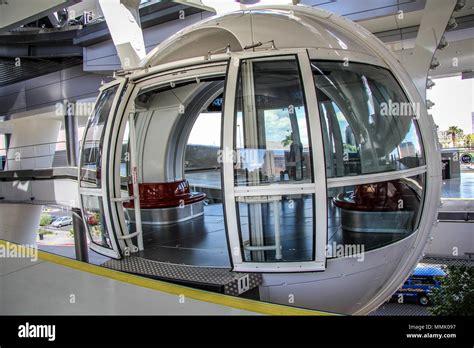 High Roller Ferris Wheel in Las Vegas Nevada Stock Photo - Alamy