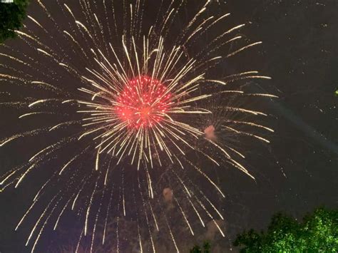 Satisfying Tet fireworks show in Hanoi