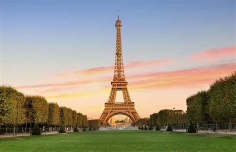 The 7 Most Famous Monuments In France | EnjoyTravel.com