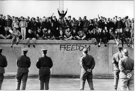 What if the fall of the Berlin Wall hadn't happened? | All About History