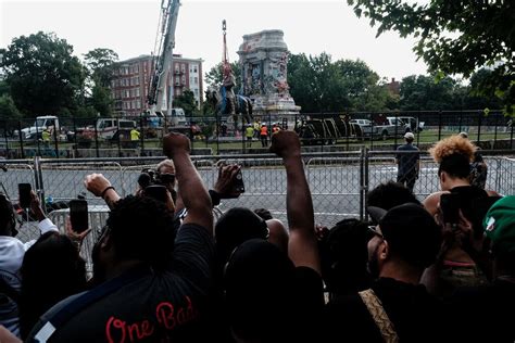 Virginia Removes Robert E. Lee Statue From State Capital - The New York ...