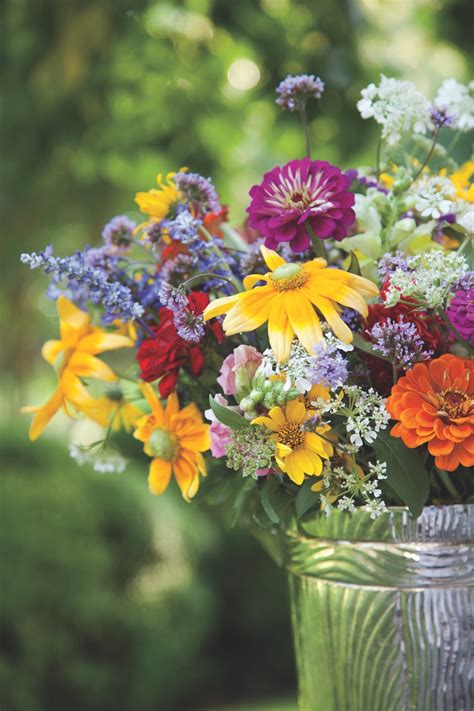 Romance with Weeds: Wildflower Arrangements | Flower Magazine