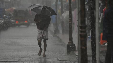 Heavy rain causes flooding, closure of schools in parts of Kerala - The ...