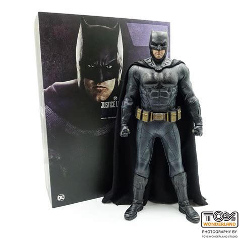 Hot Toys Justice League Batman (Exclusive Edition ) MMS456 - Toys Apollo