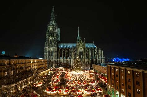 Weihnachtsmarkt am Kölner Dom - Weihnachten am Rhein