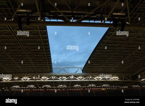 Principality Stadium roof opening Stock Photo - Alamy