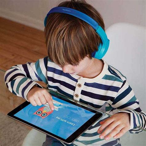 Belkin SoundForm Kids Wireless Headphones with Microphone | Gadgetsin