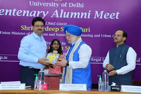 Benefits of Delhi University Alumni Network - DU Squad