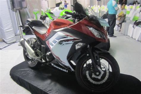 2013 Kawasaki Ninja 250 ABS Released for Indonesia Market