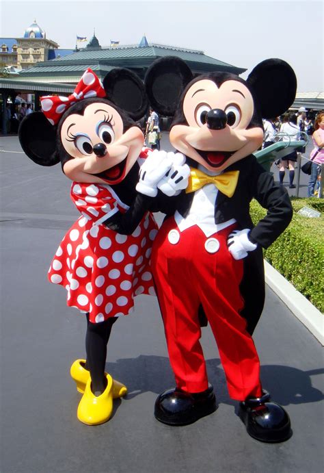 Mickey and Minnie Costumes Through the Years | Mickey and minnie ...