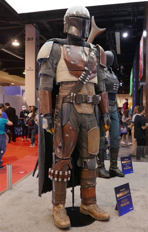 Hollywood Movie Costumes and Props: Pedro Pascal and Gina Carano costumes from Star Wars: The ...