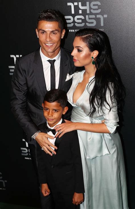 Cristiano Ronaldo Wife - absolutenessnews