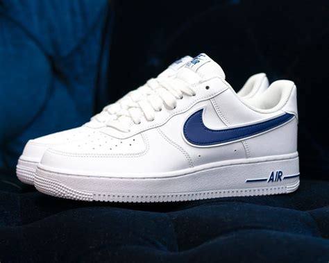 Sizing Guide: How Does The Nike Air Force 1 Fit? | The Retro Insider