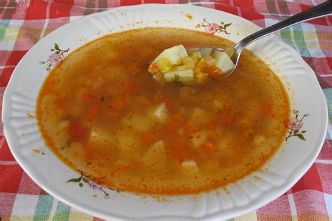 File:Romanian potato soup.jpg - Wikipedia