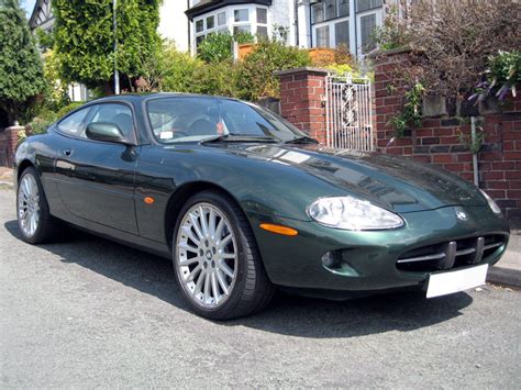 Lot 65 - 1998 Jaguar XK8 Coupe