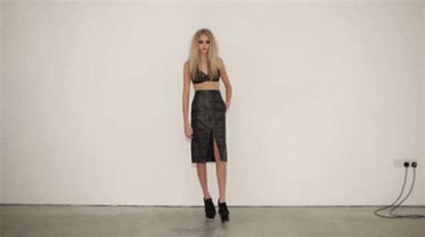 Cara Delevingne Changing Clothes GIF - Cara Delevingne Changing Clothes - Discover & Share GIFs