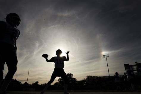 Grand Rapids high school sports programs proceed with caution as COVID ...