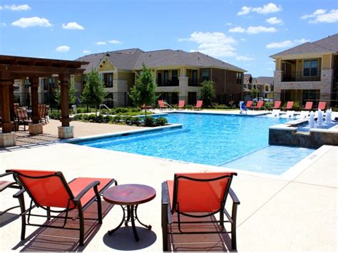 Enclave at Mira Lagos - Grand Prairie, TX | Apartment Finder