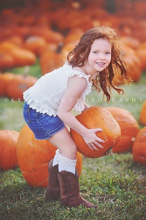 Pin by annie on Pumpkin Patch | Pumpkin patch photography, Pumpkin photography, Pumpkin patch ...