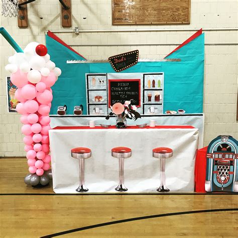 50s Diner Photobooth 50s Party Decorations, 50s Theme Parties, Party Themes, Grease Themed ...