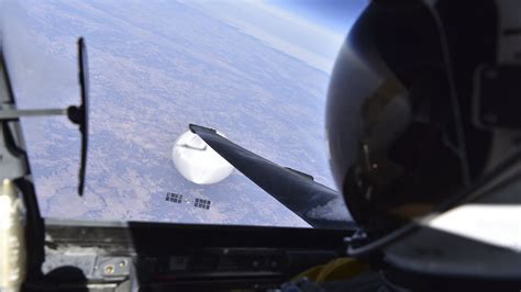 A U-2 spy plane pilot took a selfie with the Chinese spy balloon