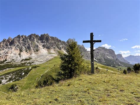 Best Things to See and Do in the Dolomites - Pasha is Home