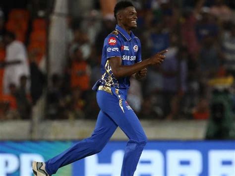 Sanjay Manjrekar Faces Twitter Fury For Alzarri Joseph vs Lasith ...