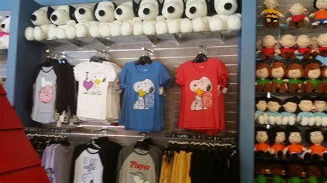 Snoopy Headquarters Merchandise 10 by SmoothCriminalGirl16 on DeviantArt