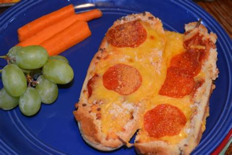 Quick & Easy Pizza Boat Recipe | Large Family Recipes - Large Family Table