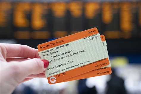 Increases in train fares and price of railcards announced | The Standard