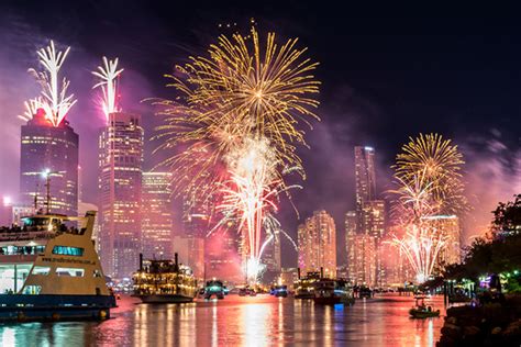 Fireworks to light up Brisbane's skies for New Year's Eve celebrations ...