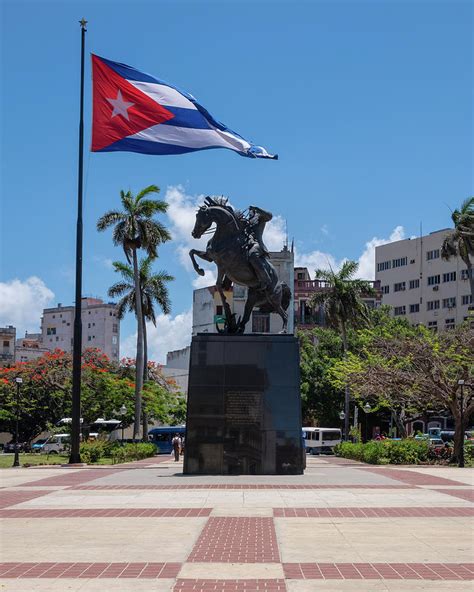 Jose Marti Statue Photograph by Bruno Doddoli | Fine Art America