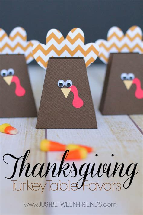 15 Thanksgiving Place Card Ideas - The Happy Scraps