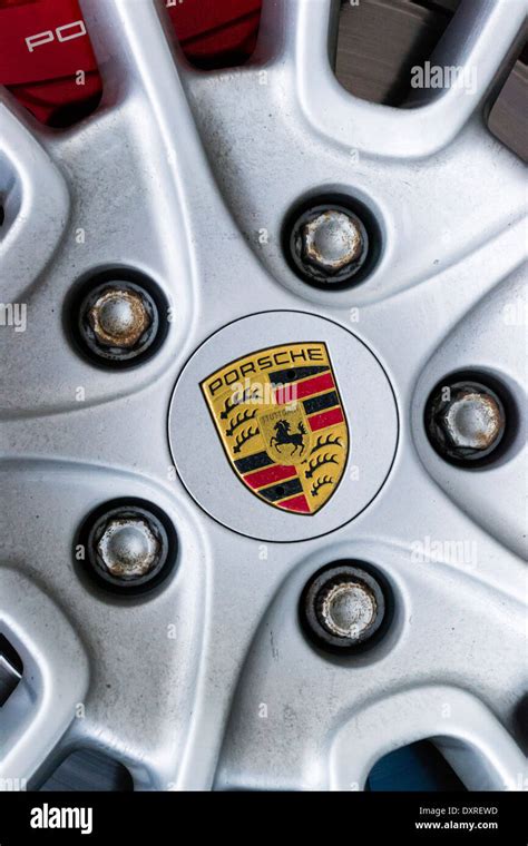 Porsche Cayenne Rims Stock Photo - Alamy