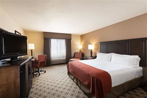 HOLIDAY INN EXPRESS SHOW LOW, AN IHG HOTEL $136 ($̶1̶5̶0̶) - Prices ...