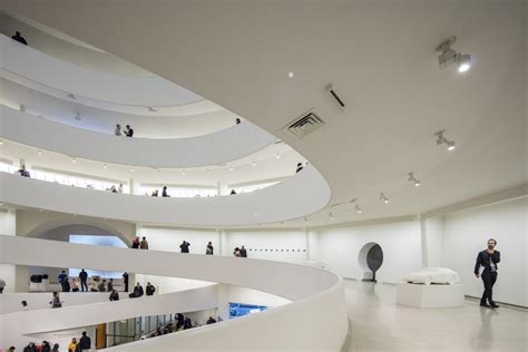 Gallery of Gallery: Frank Lloyd Wright's Solomon R. Guggenheim Museum ...