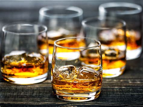 What’s the Difference Between Whiskey and Whisky? What About Scotch ...