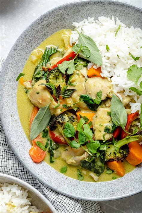 Easy Thai Green Curry with Gingery Chicken & Vegetables - PWWB