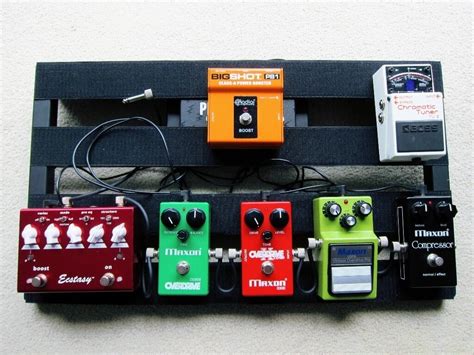 Pedaltrain Classic 1 + hard case + Voodoo Lab Pedal Power 2 Plus + Lava cables | in Isleworth ...