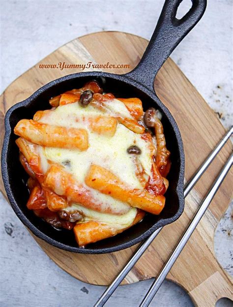 Recipe : Baked Cheese Tteokbokki ( Korean Spicy Rice Cake with Cheese ...