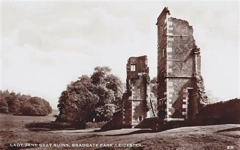 Lady Jane Grey's Ghost Haunts Bradgate House On Christmas Eve | Spooky Isles