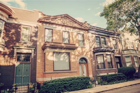 Apartments in Lincoln Square | Chicago Apartments