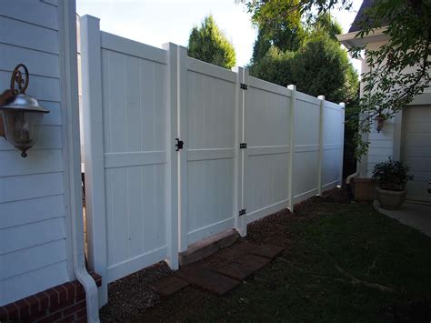 Strong Vinyl Privacy Fence Installation in Indianapolis & Nearby