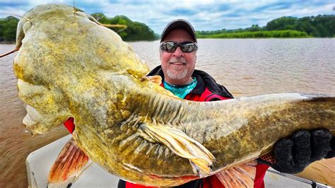 How to Catch Flathead Catfish During the Day - YouTube