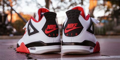 How Does The Air Jordan 4 Fit? | [Ultimate Sizing Guide] | The Retro ...